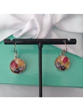Alpaca Silver Tone Mexico Resin Inlay Flower Petals